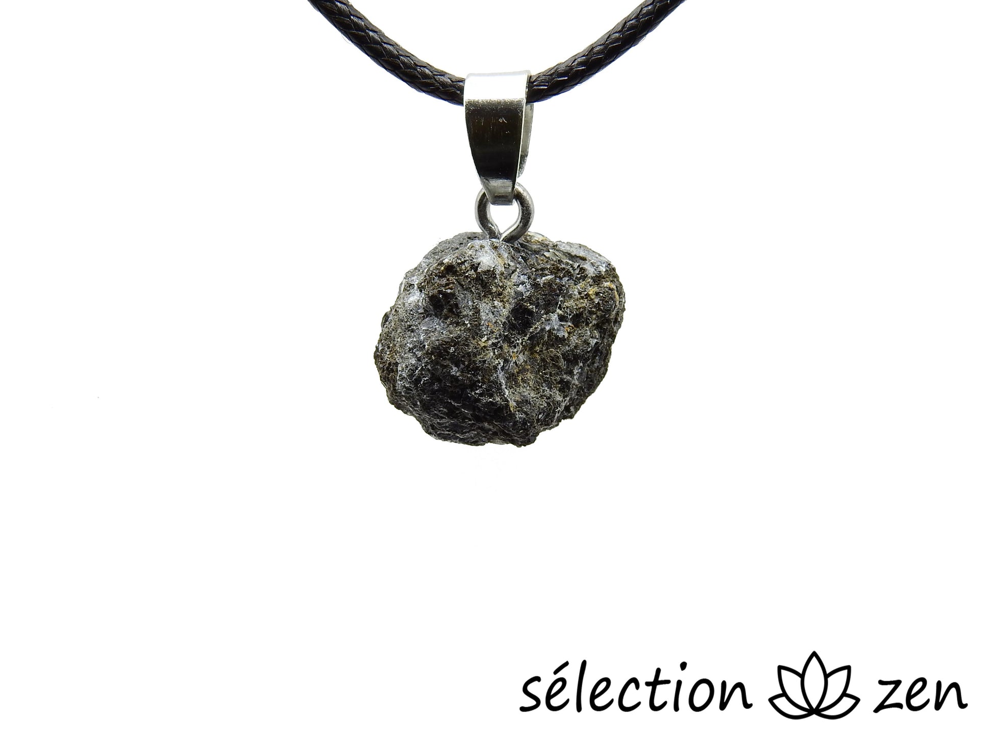 selection zen collier avec pendentif minerai brut tourmaline